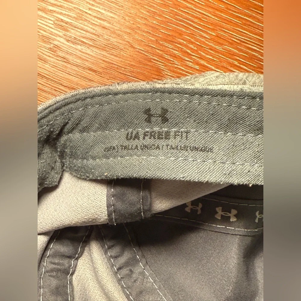 Under Armour Adjustable Cap - Picture 4 of 5
